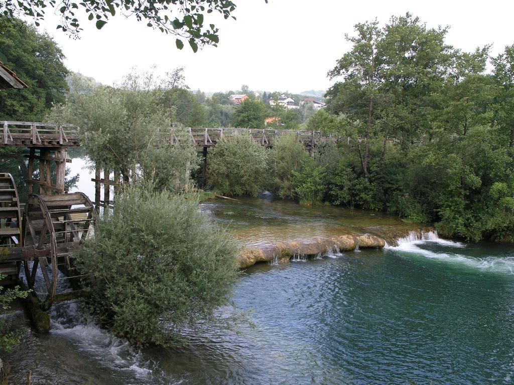 Kamp Slapic Hotel Duga Resa Kültér fotó
