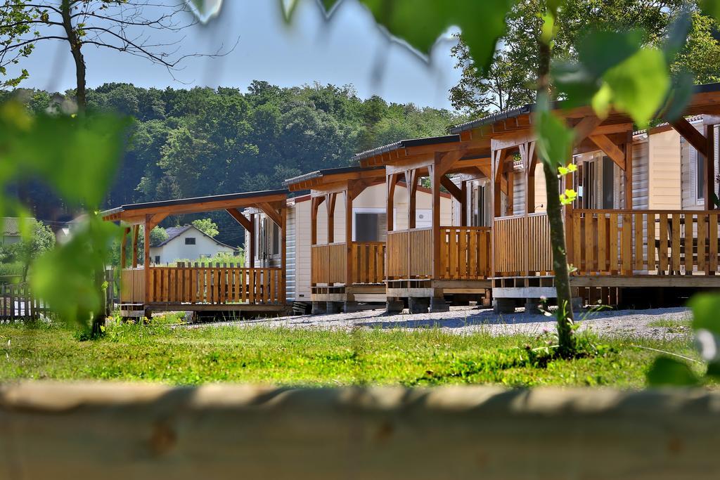 Kamp Slapic Hotel Duga Resa Szoba fotó