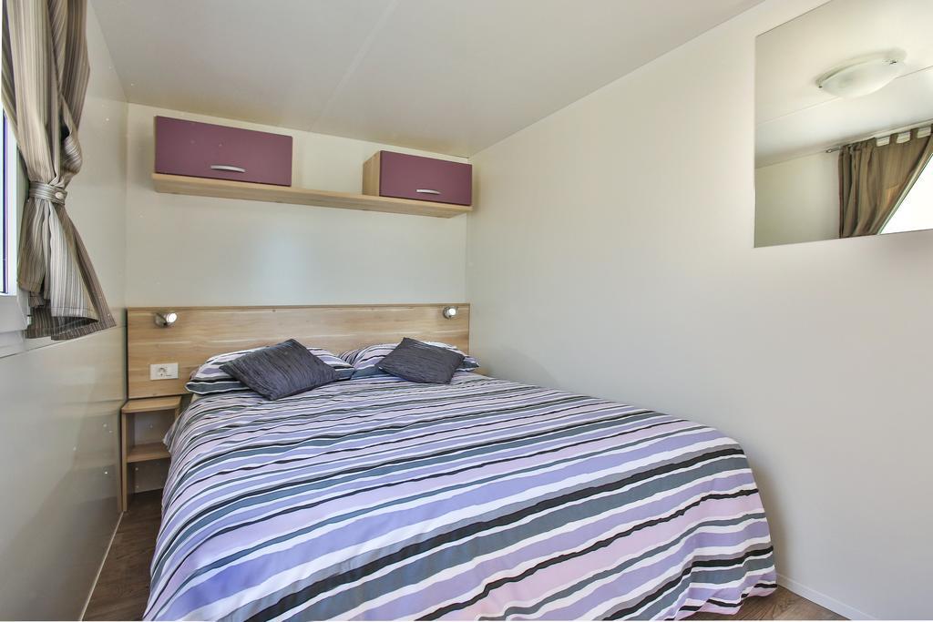 Kamp Slapic Hotel Duga Resa Szoba fotó